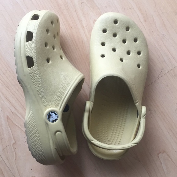 crocs light yellow